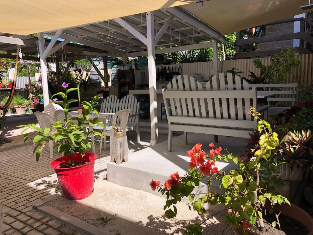 Blue Wave Guest House 키코커 외부 사진