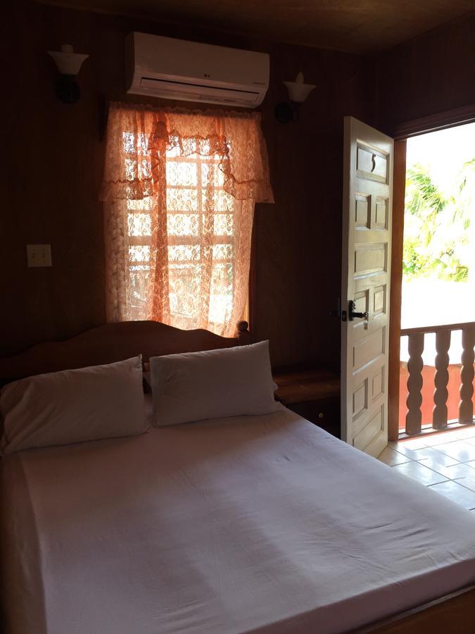 Blue Wave Guest House 키코커 외부 사진