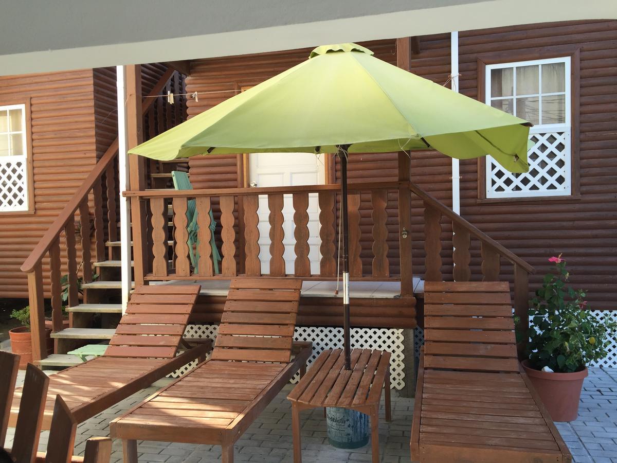 Blue Wave Guest House 키코커 외부 사진