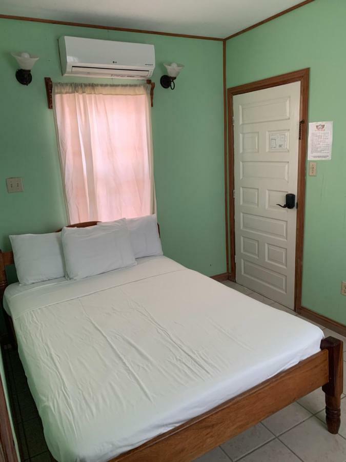 Blue Wave Guest House 키코커 외부 사진