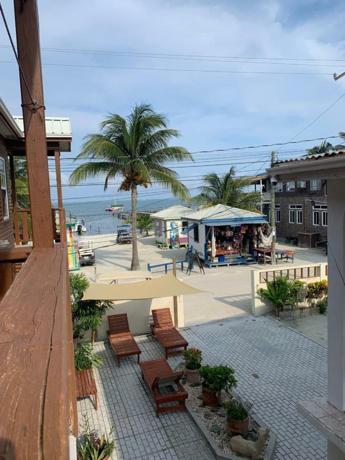Blue Wave Guest House 키코커 외부 사진