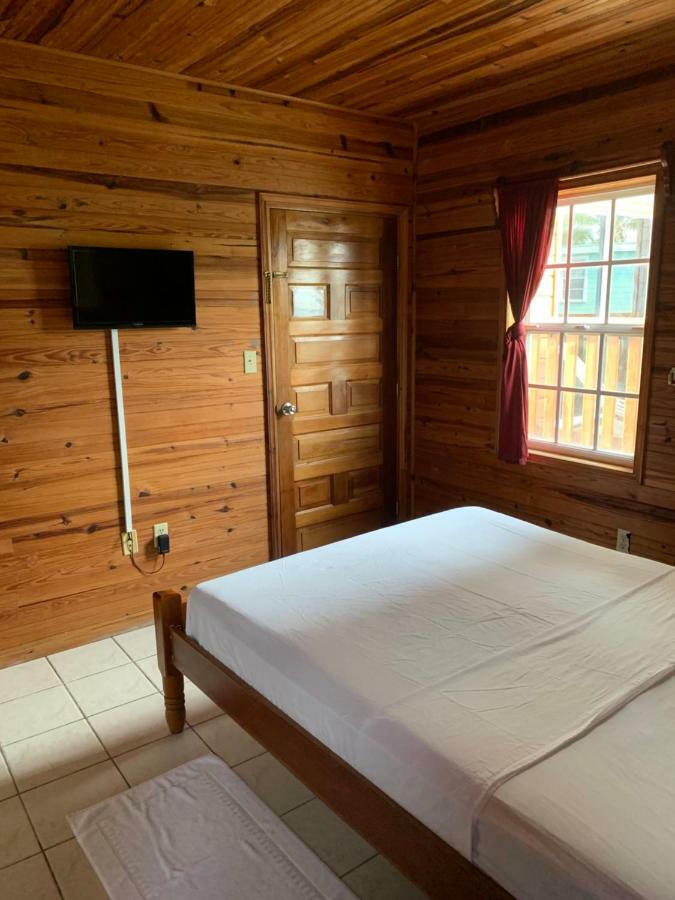 Blue Wave Guest House 키코커 외부 사진